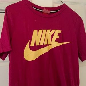 Nike tee